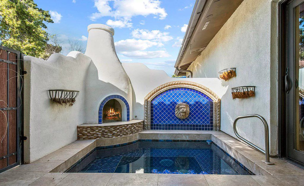  Beautiful $3,400,000 single story Residence in Arizona makes you stop and stare