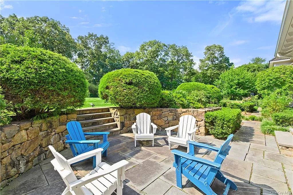 89-Whippoorwill-Rd-E-Armonk-NY-10504-14