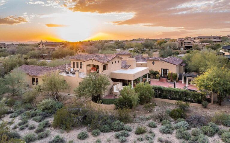 Spacious House in Arizona asking for $5,250,000 provides a sense of peace and tranquility