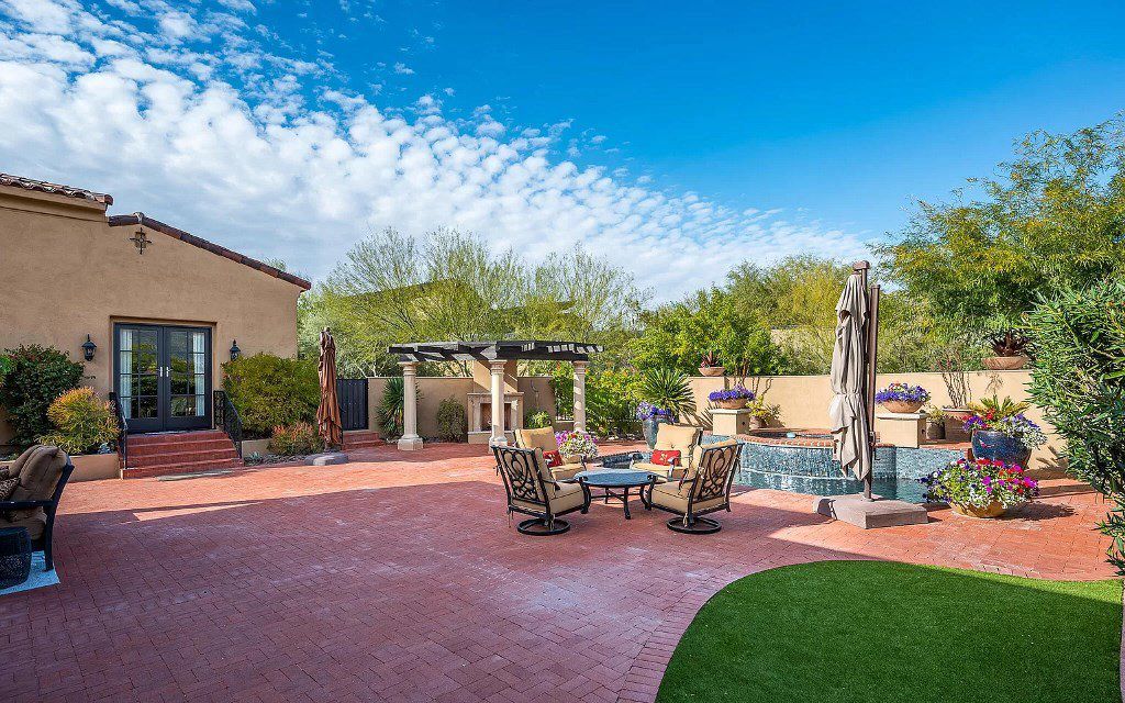 Spacious Arizona home asking for $5,250,000 provides a sense of peace and tranquility