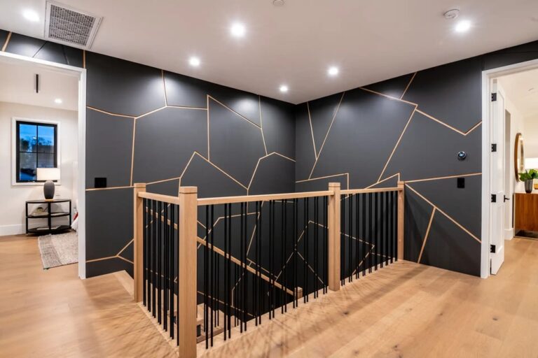 3,895,000 Home in prestigious Colfax Meadows of Studio City