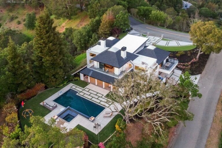 A Hilltop Home embraces The Breathtaking Orinda Views for Sale at $4,650,000