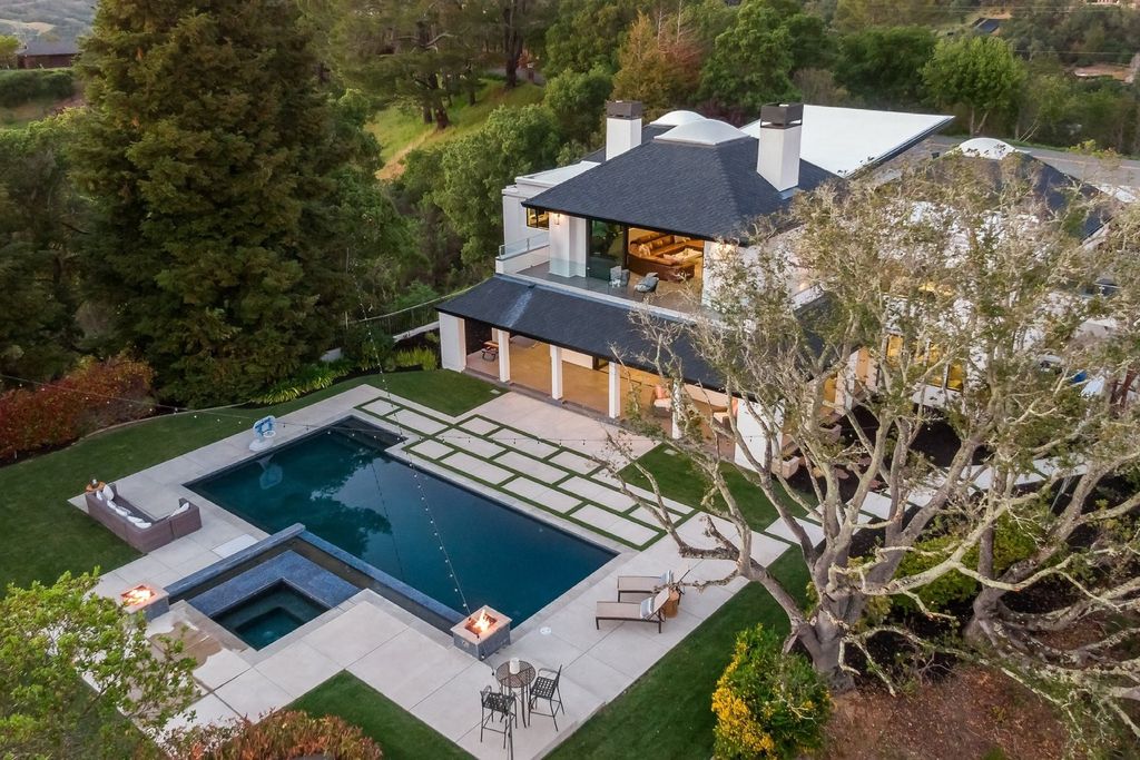 The Home in Orinda is a modern sanctuary with both privacy and ample outdoor space for entertaining now available for sale. This house located at 99 Tappan Ln, Orinda, California