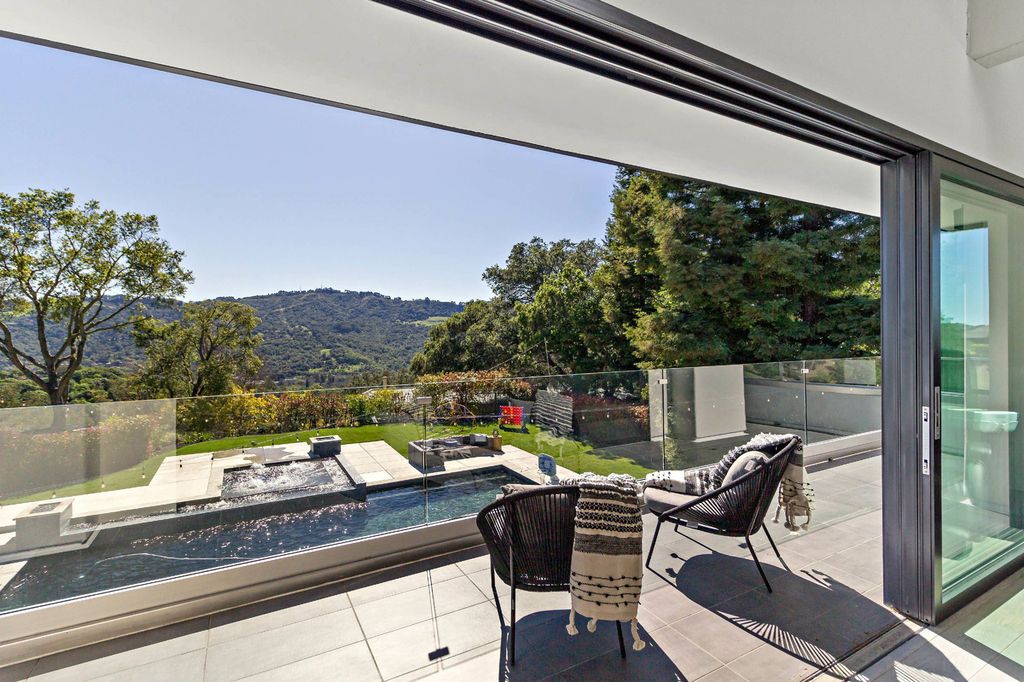 The Home in Orinda is a modern sanctuary with both privacy and ample outdoor space for entertaining now available for sale. This house located at 99 Tappan Ln, Orinda, California