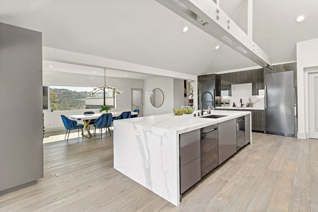 The Home in Orinda is a modern sanctuary with both privacy and ample outdoor space for entertaining now available for sale. This house located at 99 Tappan Ln, Orinda, California