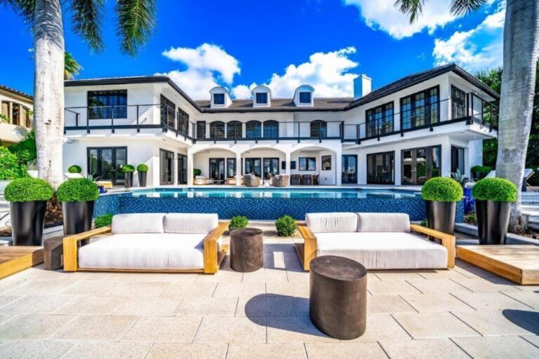 An Amazing Recently Renovated Home in Fort Lauderdale with Unobstructed Views of Lake Selling for $13,500,000