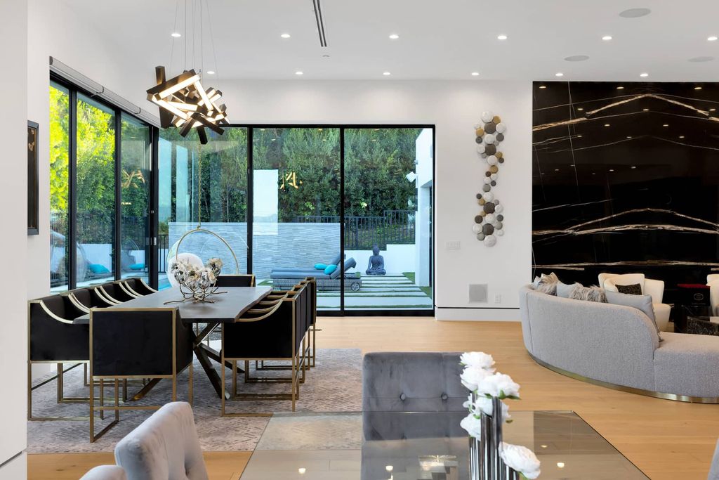An-Extraordinary-Modern-Home-in-Exclusive-Bel-Air-Skycrest-Community-Asking-for-5199000-10
