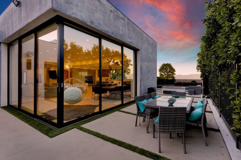 A 5.199M Extraordinary home in exclusive Bel Air Skycrest community