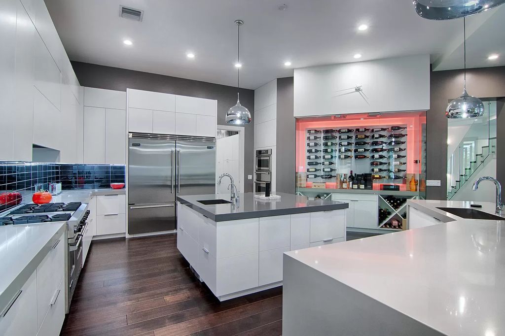 The Home in Wellington is an incredible contemporary estate in the prestigious community of Southfields now available for sale. This home located at 3580 Aiken Ct, Wellington, Florida