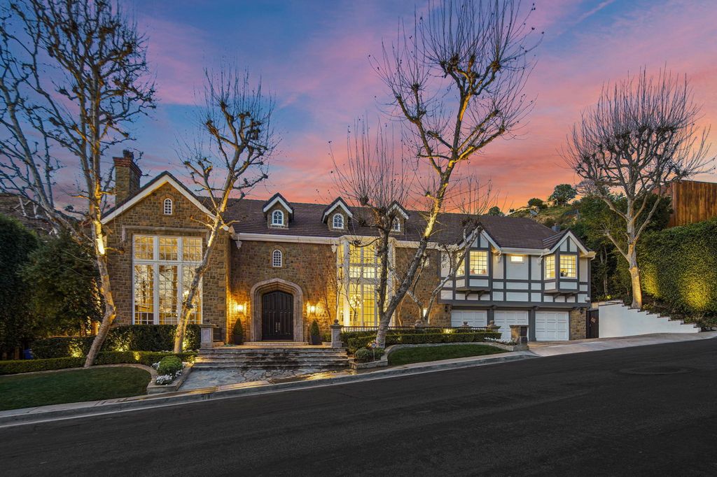 The Home in Los Angeles is a beautifully reimagined traditional home boasting grand scale and charming sophistication now available for sale. This home located at 11681 Moraga Ln, Los Angeles, California