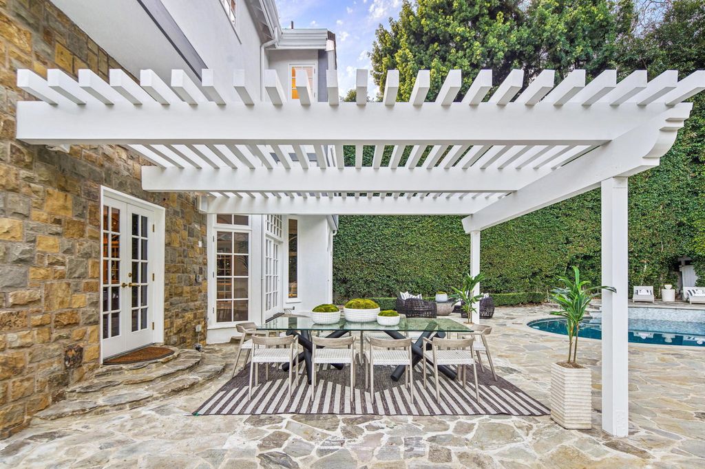 The Home in Los Angeles is a beautifully reimagined traditional home boasting grand scale and charming sophistication now available for sale. This home located at 11681 Moraga Ln, Los Angeles, California