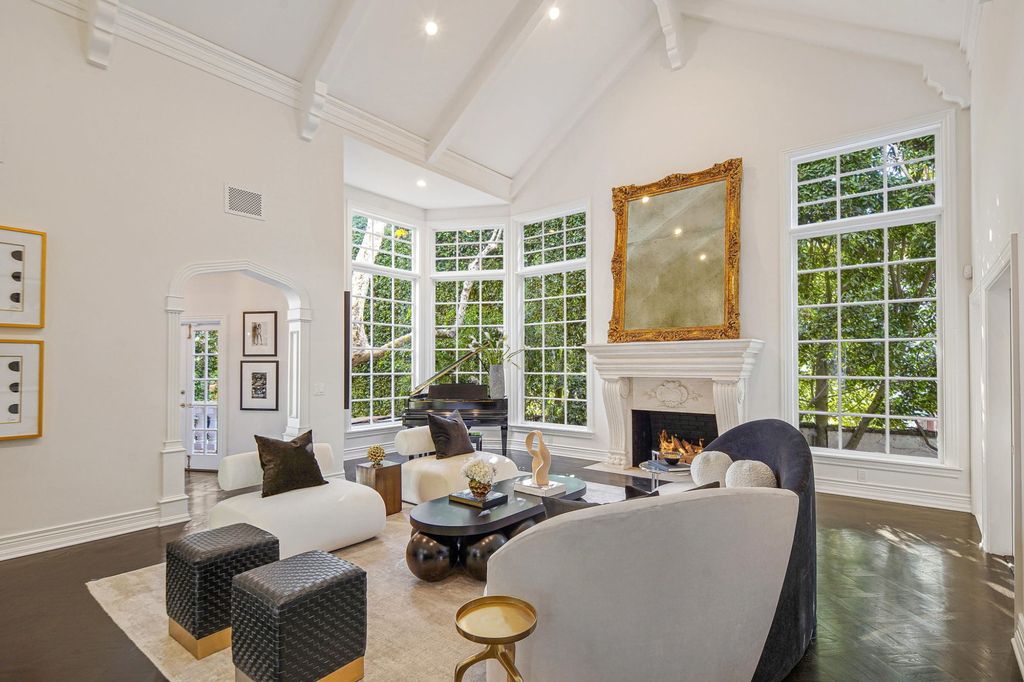 The Home in Los Angeles is a beautifully reimagined traditional home boasting grand scale and charming sophistication now available for sale. This home located at 11681 Moraga Ln, Los Angeles, California