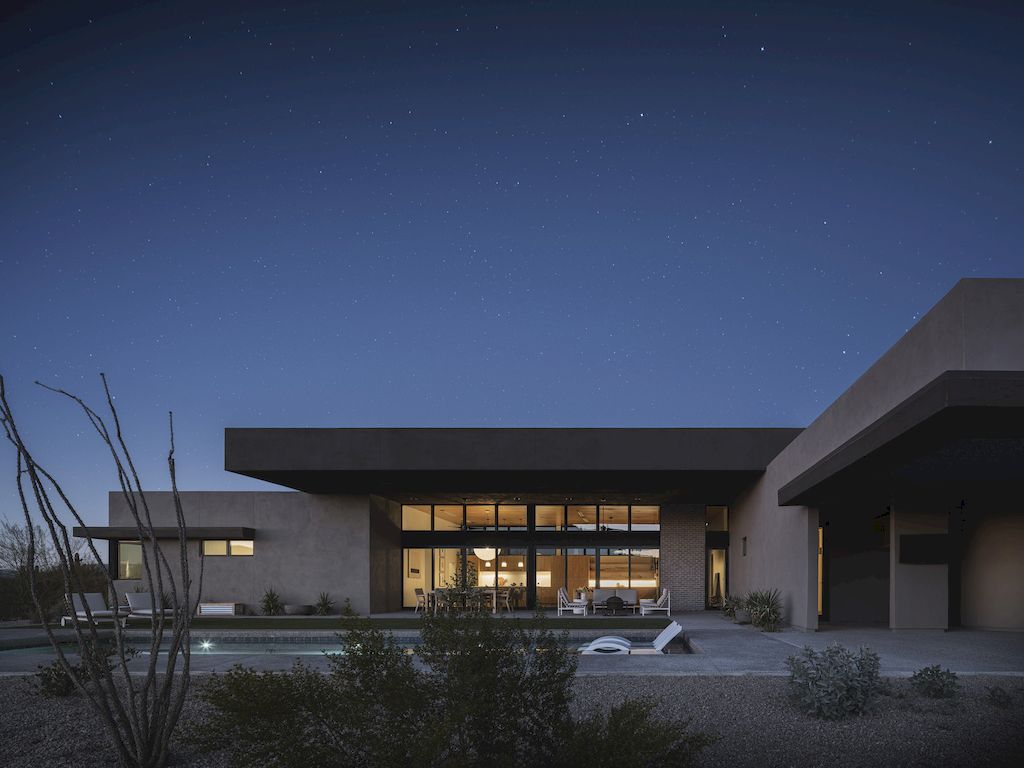 Boulders House, Prominent Project in Arizona Desert by The Ranch Mine