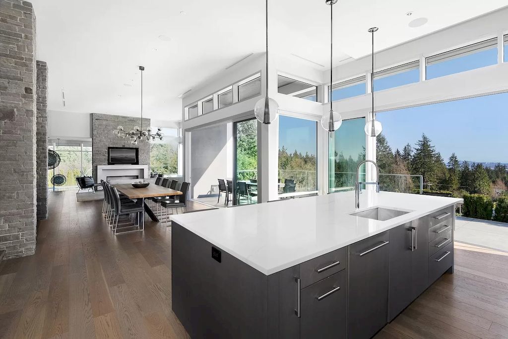 Connected-by-Nature-This-Unique-Contemporary-Home-in-West-Vancouver-Asks-C11800000-16