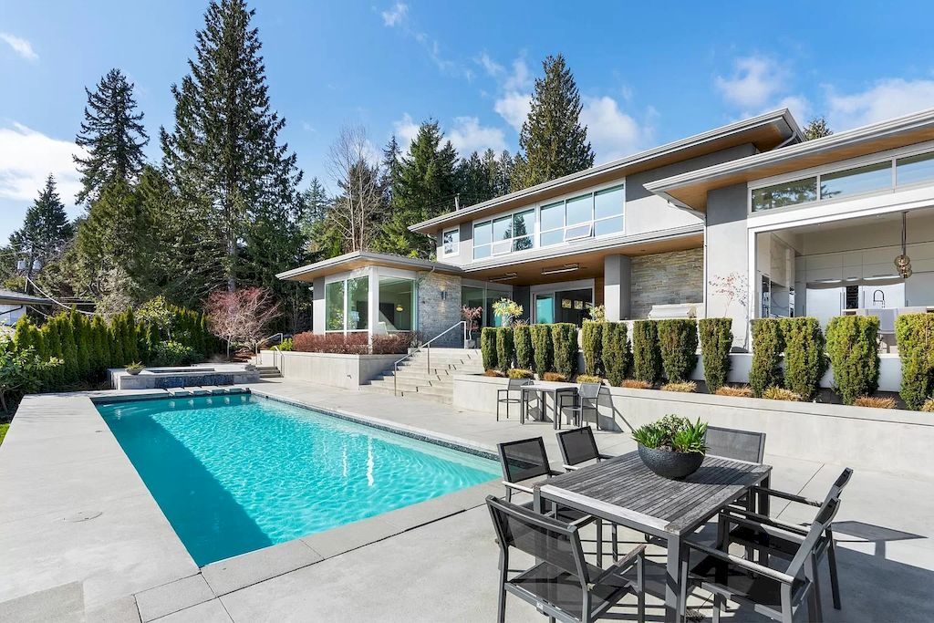 Connected-by-Nature-This-Unique-Contemporary-Home-in-West-Vancouver-Asks-C11800000-20