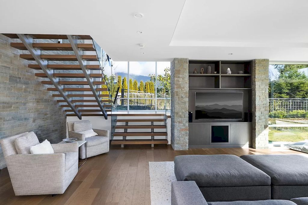 Connected-by-Nature-This-Unique-Contemporary-Home-in-West-Vancouver-Asks-C11800000-39