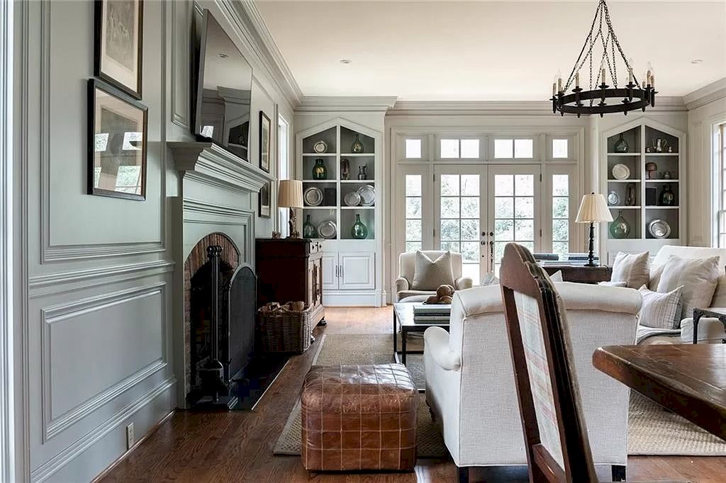 Considered-as-the-Unbeatable-Elegance-in-Georgia-this-Gorgeous-Home-Hits-Market-for-4650000-9