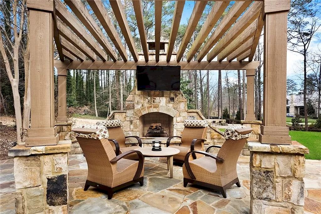 Coveted-Home-in-Georgia-of-Unmatched-Construction-and-Thoughtful-Design-Listed-at-3250000-15