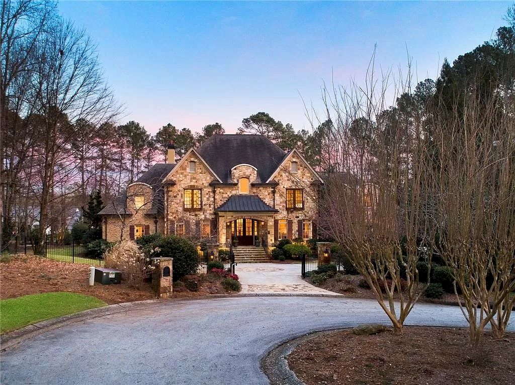 Coveted-Home-in-Georgia-of-Unmatched-Construction-and-Thoughtful-Design-Listed-at-3250000-22