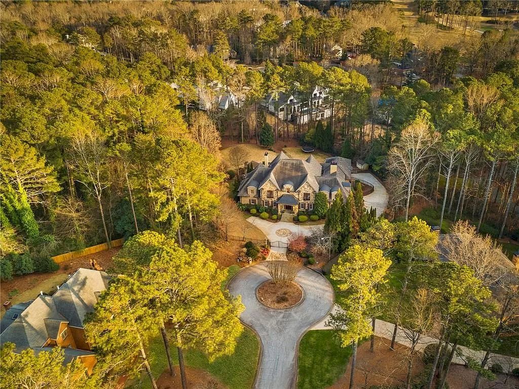 Coveted-Home-in-Georgia-of-Unmatched-Construction-and-Thoughtful-Design-Listed-at-3250000-36