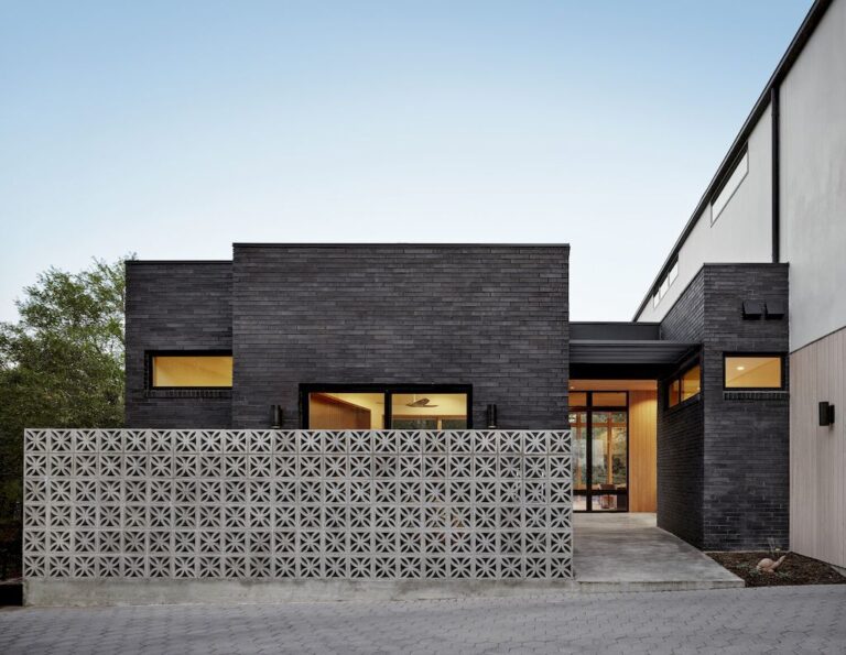Descendant House, Elegant structure project in Texas by MFArchitecture