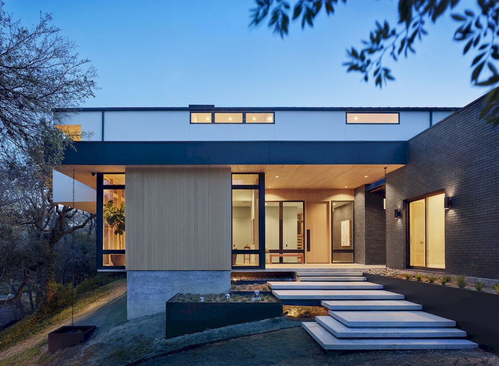 Descendant House, Elegant structure project in Texas by MFArchitecture