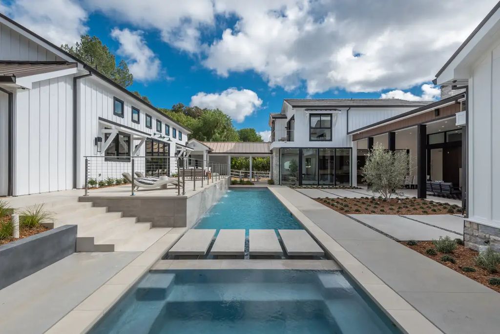 Elegantly-Brand-New-Custom-Home-in-Calabasas-Flooded-with-Natural-Light-Asking-for-13750000-13