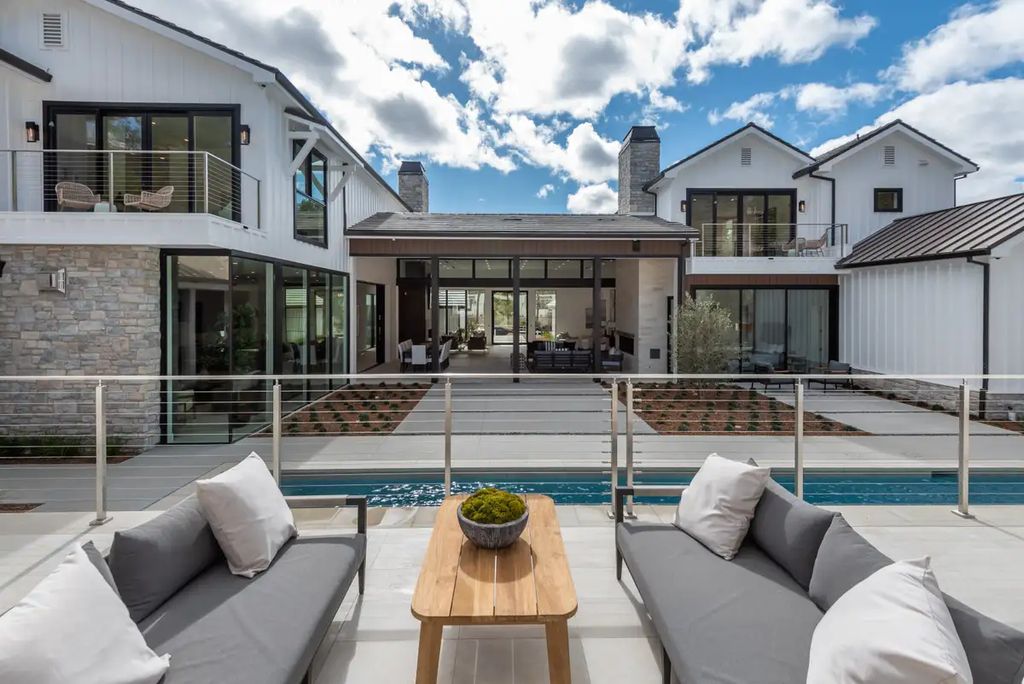Elegantly-Brand-New-Custom-Home-in-Calabasas-Flooded-with-Natural-Light-Asking-for-13750000-14