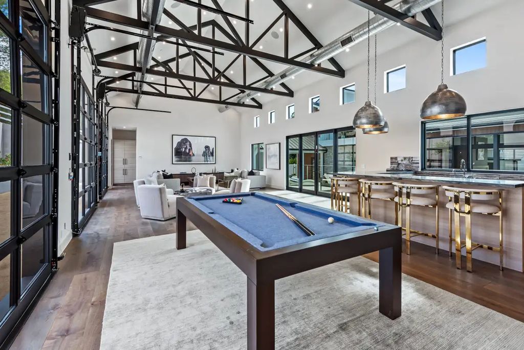 Elegantly-Brand-New-Custom-Home-in-Calabasas-Flooded-with-Natural-Light-Asking-for-13750000-17