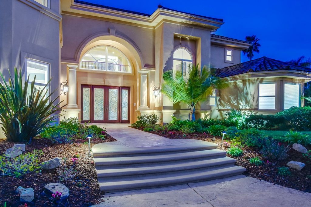 Exquisite-Custom-Home-in-Poway-with-A-Spacious-Floor-Plan-Perfect-for-Entertaining-Asking-for-3149000-4