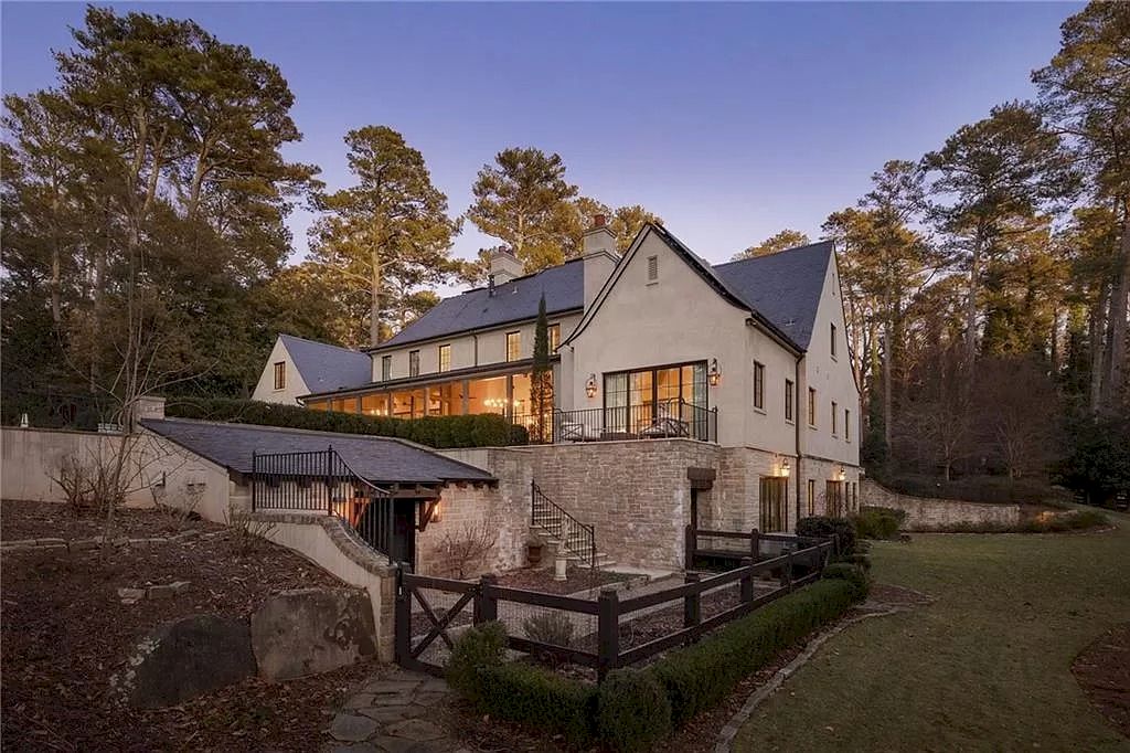 Exquisite-European-style-Home-Constructed-of-Finest-Materials-and-Timeless-Design-in-Georgia-Listed-at-6995000-34