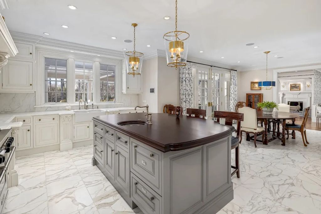 The Home in New Jersey is a luxurious home redesigned in 2021 and can be suitable for multi-generational living now available for sale. This home located at 8 Crownview Ln, Bernardsville, New Jersey; offering 07 bedrooms and 08 bathrooms with 5.83 acres of land.