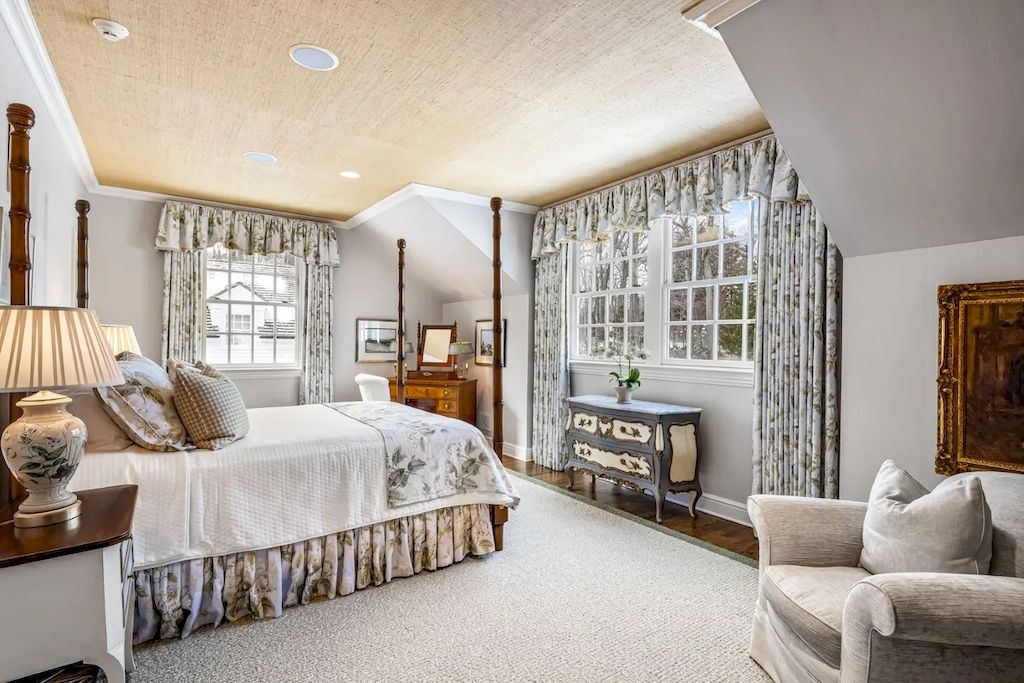 The Home in New Jersey is a luxurious home redesigned in 2021 and can be suitable for multi-generational living now available for sale. This home located at 8 Crownview Ln, Bernardsville, New Jersey; offering 07 bedrooms and 08 bathrooms with 5.83 acres of land.