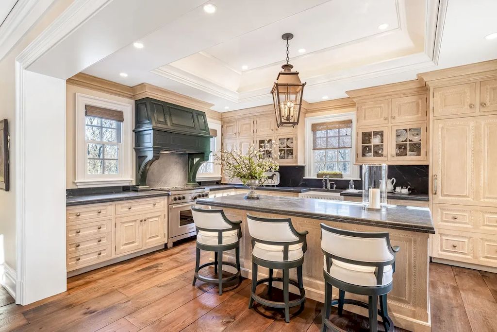 The Home in New Jersey is a luxurious home redesigned in 2021 and can be suitable for multi-generational living now available for sale. This home located at 8 Crownview Ln, Bernardsville, New Jersey; offering 07 bedrooms and 08 bathrooms with 5.83 acres of land.