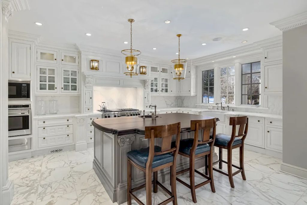 The Home in New Jersey is a luxurious home redesigned in 2021 and can be suitable for multi-generational living now available for sale. This home located at 8 Crownview Ln, Bernardsville, New Jersey; offering 07 bedrooms and 08 bathrooms with 5.83 acres of land.