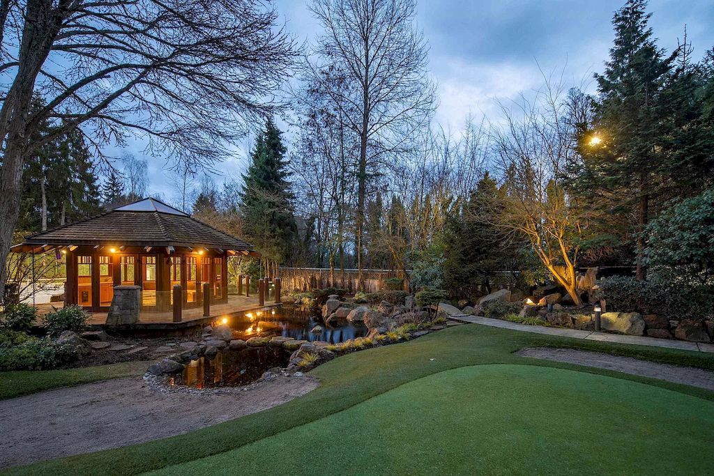 Grand-yet-Totally-Private-this-C28880000-Urban-Oasis-Satisfies-Every-Need-of-Your-Family-in-Vancouver-6