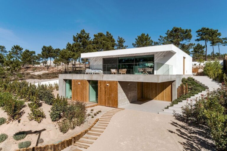 L2 House, Elegant Home in Portugal by Pereira Miguel Arquitectos