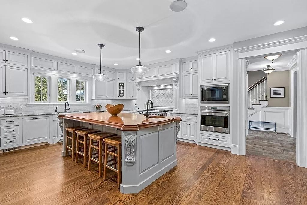 The Home in Massachusetts is a luxurious home set on a gorgeous private lot now available for sale. This home located at 92 Hundreds Rd, Wellesley, Massachusetts; offering 06 bedrooms and 09 bathrooms with 8,602 square feet of living spaces.