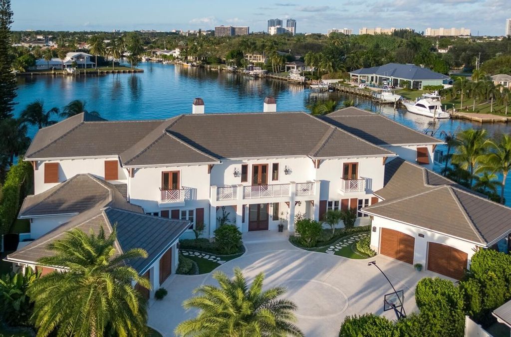 The Home in North Palm Beach is a magnificent custom built home located on a breathtaking lot with 300' of water frontage now available for sale. This home located at 764 Waterway Dr, North Palm Beach, Florida