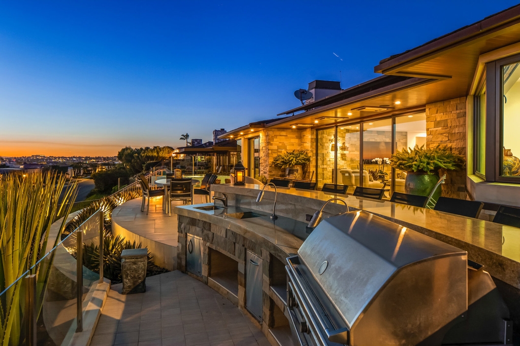 Meticulously-Completed-Corona-Del-Mar-Home-in-Coveted-Irvine-Terrace-Estates-Selling-for-12500000-18