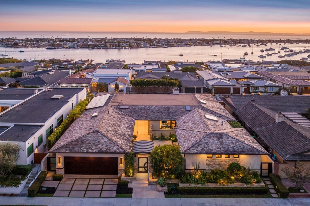 Meticulously-Completed-Corona-Del-Mar-Home-in-Coveted-Irvine-Terrace-Estates-Selling-for-12500000-28