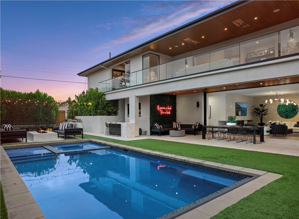 The Home in Newport Beach is a soft contemporary residence located in the highly sought-after Newport Heights neighborhood now available for sale. This home located at 2617 Clay St, Newport Beach, California; 