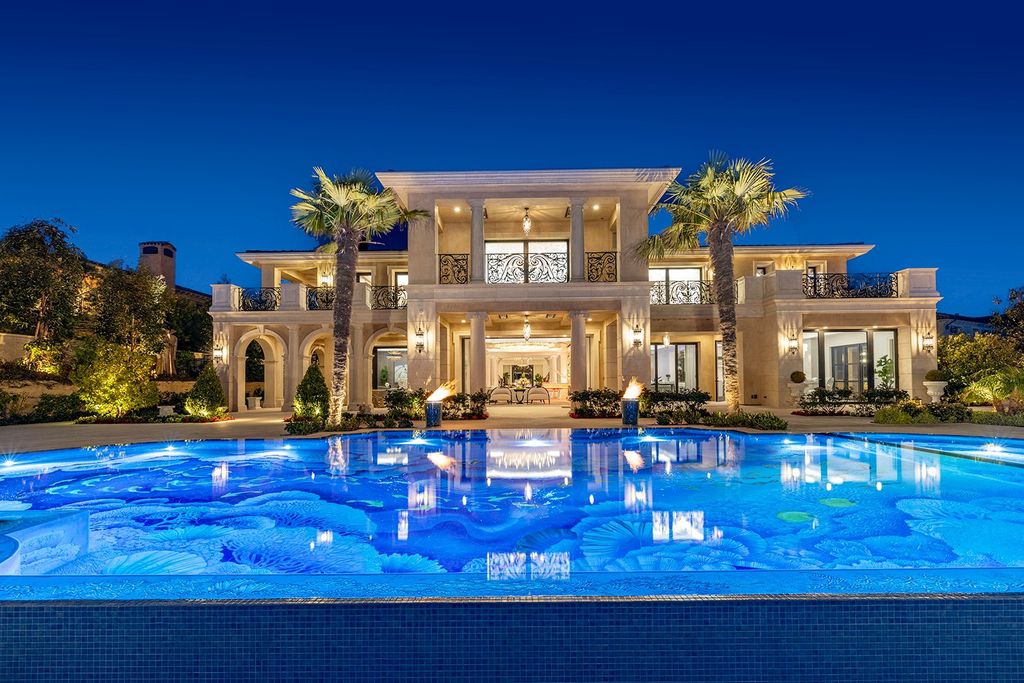 Palais-De-Cristal-Mansion-is-One-of-The-Most-Luxurious-Estates-in-Newport-Coast-Asking-for-69800000-1