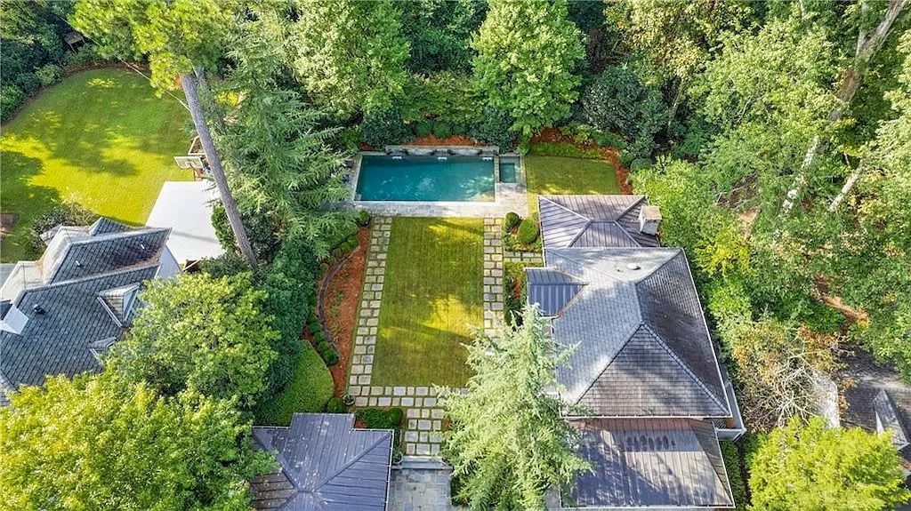 Perfect-House-of-Combination-of-Historic-Charm-with-Modern-Open-Floor-Plan-for-Today-Lifestyle-in-Georgia-Listed-at-3500000-25