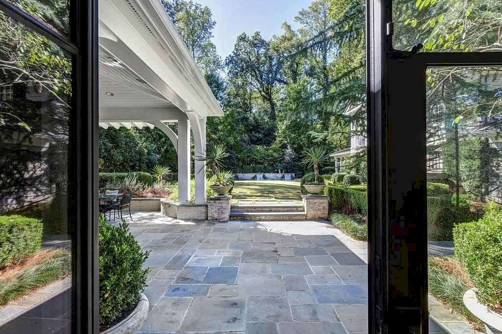 Perfect-House-of-Combination-of-Historic-Charm-with-Modern-Open-Floor-Plan-for-Today-Lifestyle-in-Georgia-Listed-at-3500000-7