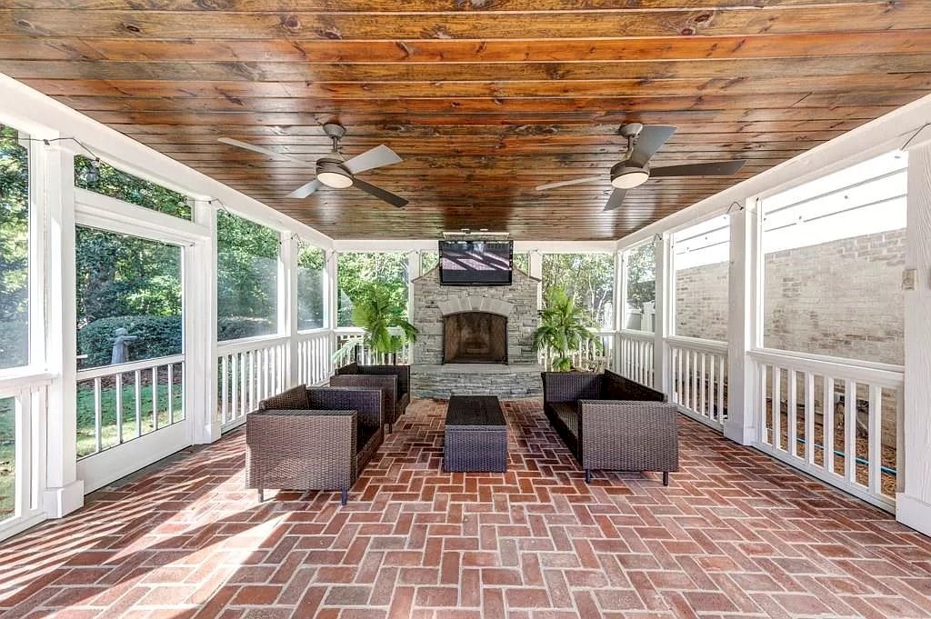 Perfect-House-of-Combination-of-Historic-Charm-with-Modern-Open-Floor-Plan-for-Today-Lifestyle-in-Georgia-Listed-at-3500000-8