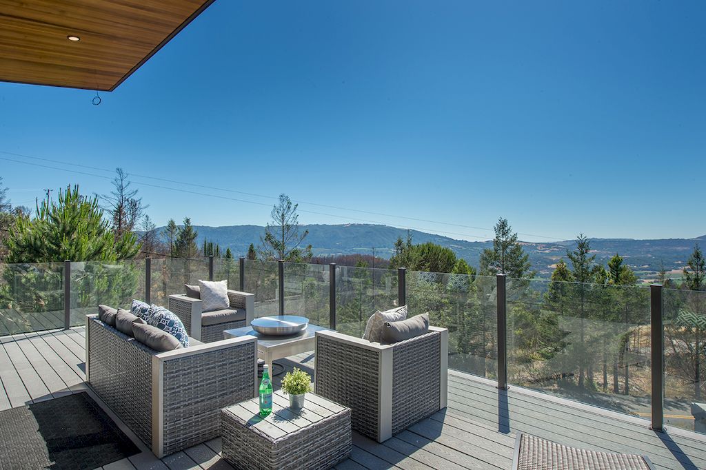 Sonoma Valley Guest House Overlook Beautiful Nature by Coates Design