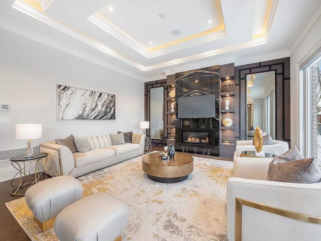 The Home in Toronto is constructed of the finest materials incorporated into a timeless design now available for sale. This home located at 25 Glenborough Park Cres, Toronto, ON M2R 2G4, Canada