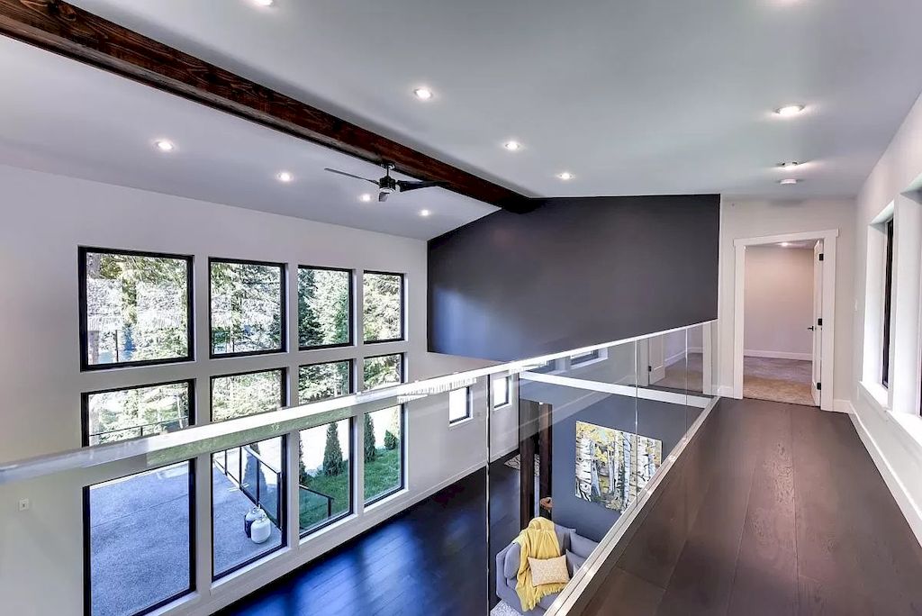 Spectacular-Ultra-Modern-Luxury-Home-Overlooking-the-Ocean-Lists-for-C3880000-in-British-Columbia-29