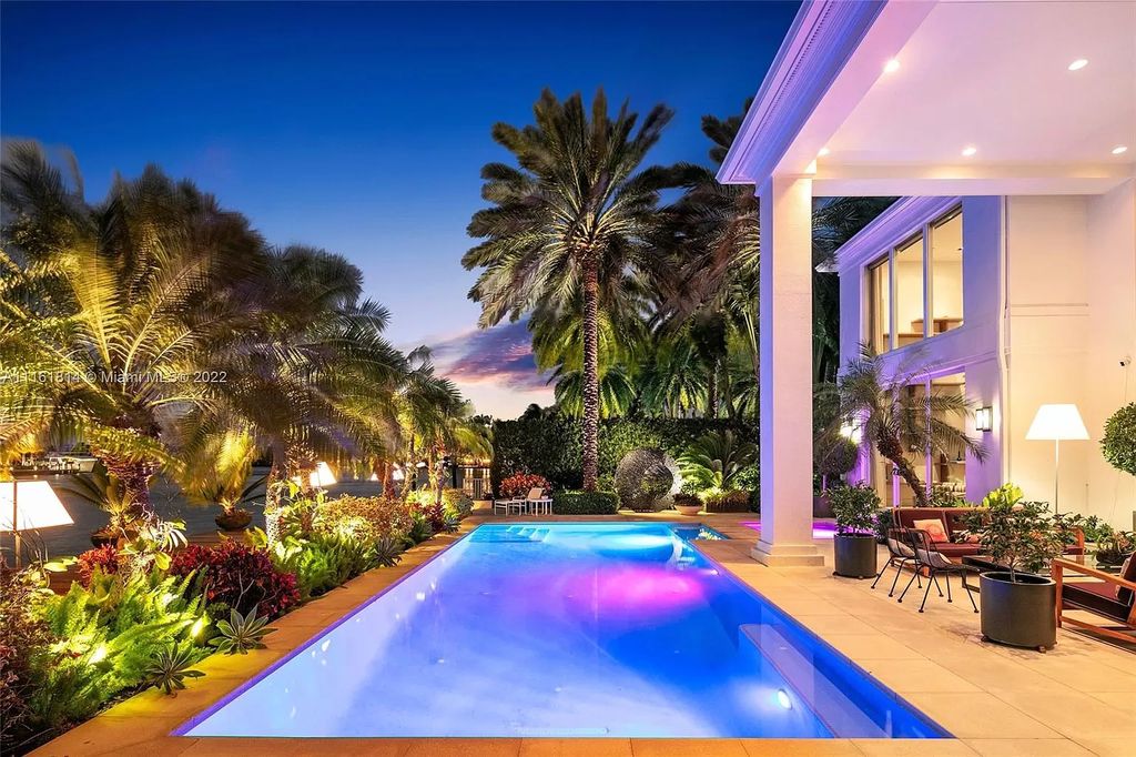 Stunning-Waterfront-Home-in-Fort-Lauderdale-with-Exceptionally-Spacious-Modern-Design-Selling-for-8595000-3